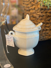 Load image into Gallery viewer, Vintage Soup Tureen