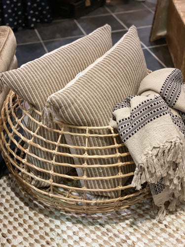 Rattan coffee table/textile basket
